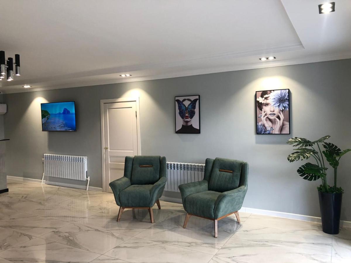 Hanym Hotel Atyraū Exteriör bild