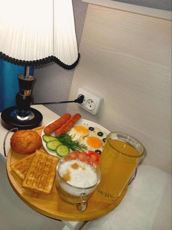 Hanym Hotel Atyraū Exteriör bild